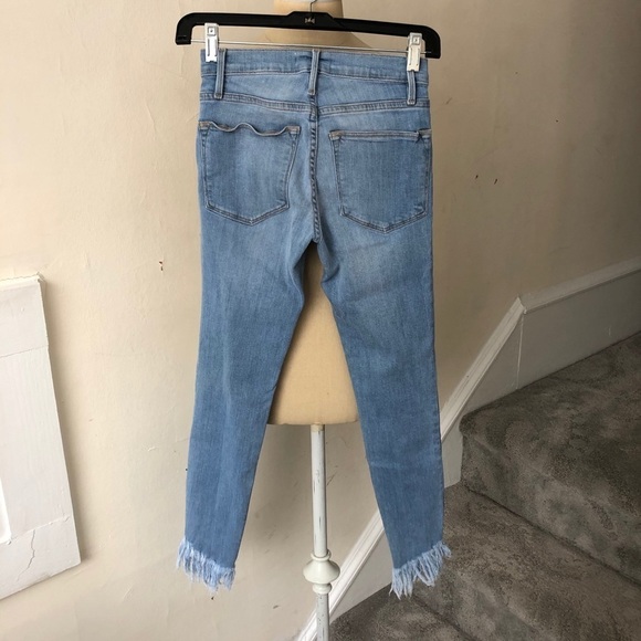 FRAME Le High Waisted Shredded Hem Skinny Jean EUC - Picture 3 of 6